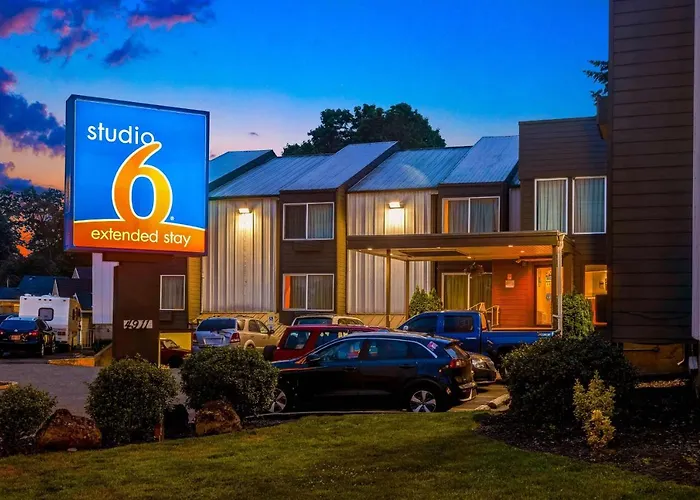 Studio 6-Portland, Or